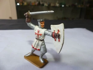 FIGURINE STARLUX MOYEN AGE TUNIQUE ARGENT TEMPLIER SABRE ET BOUCLIER - Picture 1 of 3