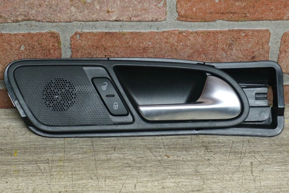 2012-2016 VOLKSWAGEN TIGUAN REAR RIGHT INTERIOR DOOR HANDLE W/ LOCK SWITCH OEM - Image 1 of 4