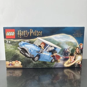 LEGO Harry Potter: Flying Ford Anglia (76424) - Picture 1 of 6