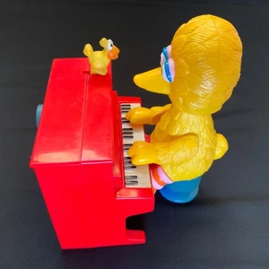 Piano musical vintage Illco Big Bird calle sésamo juguete de cuerda - Imagen 1 de 5