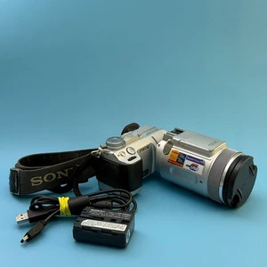 Sony Cyber-shot DSC-F717 Digital Camera 5MP – Untested – Battery & Strap Japan - Picture 1 of 8