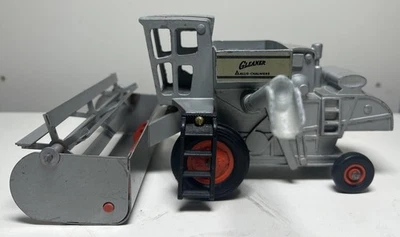 Vintage ERTL Allis Chalmers Gleaner combine (FREE S&H)! - Image 1 of 4