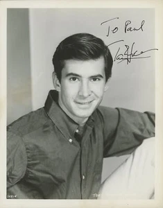 Perkins, Anthony. (1932–1992): Signed Photograph - Picture 1 of 1