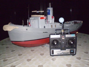 REMOTE CONTROLLED NAVAL TID TUG - Picture 1 of 4