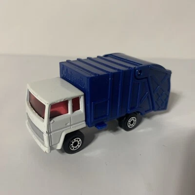 1979 Matchbox Superfast Garbage Refuse Truck MB36 Metro D.P.W. 66 White Cab Blue - Image 1 of 4