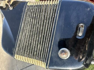 Vintage ACCORDIAN WITH CASE VERY CLEAN NICE CASE READ FOR PARTS - Picture 1 of 13