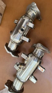 High Flow CHEVROLET CORVETTE C8 CATALYTIC CONVERTER - Picture 1 of 8