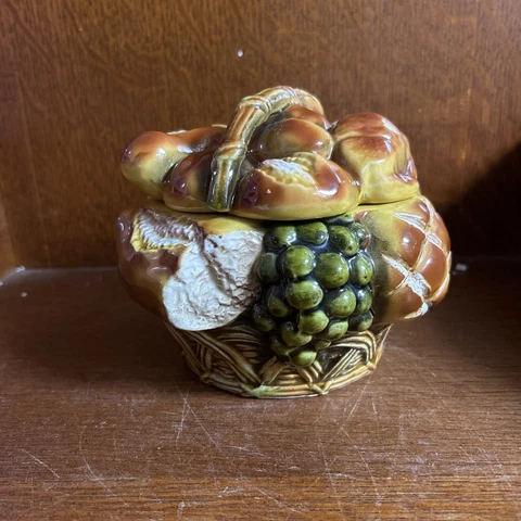 Inarco vintage Bread Basket Trinket Box Cover