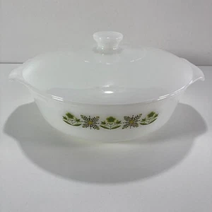 Vintage VTG Fire-King Meadow Green 1.5 Qt Casserole Dish with Lid Milk Glass - Picture 1 of 9