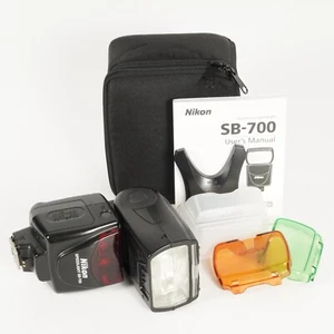 Nikon SB-700 Speedlight - READ - Picture 1 of 12