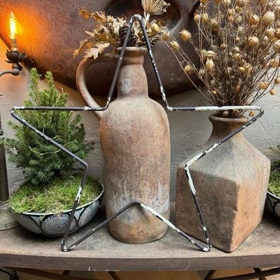 Rusty Metal White Star Iron Wire Hanging Mantle Garden Christmas Star Decoration - Image 1 of 3