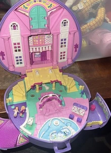 1994 Polly Pocket Bluebird Wonderful Wedding Party Case & 2 Figuren - Bild 1 von 3