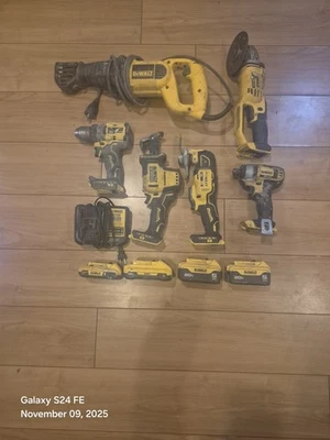 11 PIECE Dewalt TOOL  KIT - Image 1 of 4