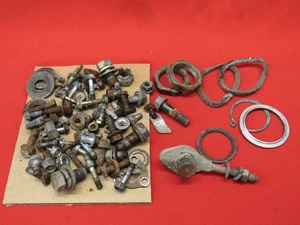 Lot quincaillerie boulons Honda ATC 200S 1984 - Photo 1/19
