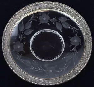 Antico piatto "Fiori" in vetro inciso con bordo in argento sterling - Foto 1 di 3