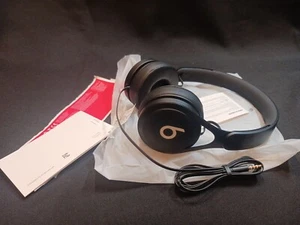 Auriculares Beats ep by Dr Dre EP con cable A1746 negros NUEVOS SIN 📦 - Imagen 1 de 15