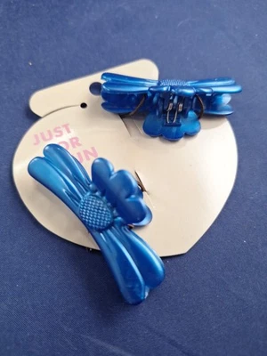 Vtg 1980's Karina Dark Blue 2" Bow Style Hair Clip Pair NOC *9-2 - Image 1 of 2