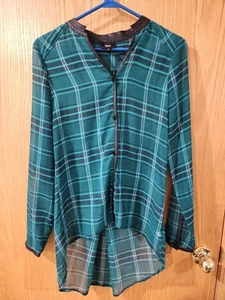 Camisa verde lisa con botones transparente Mossimo S - Imagen 1 de 4