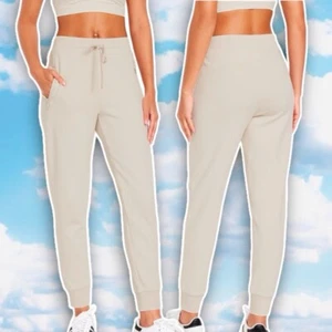 NWT Old Navy High Waisted Dynamic Fleece Joggers Wish Bone Athleisure Medium - Picture 1 of 10