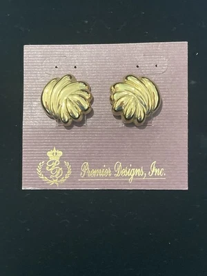 Premier Designs Jewelry #3158 Essential Comfort Squeeze Clip Earrings - Image 1 of 3