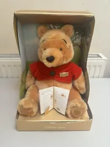 "Oso Disney Winnie the Pooh exclusiva de la tienda Disney reliquia articulada 15"" en caja" - Imagen 1 de 3