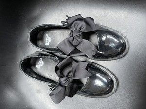 doc martens mariel bow