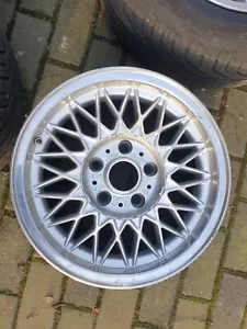 Eine (1) BBS RZ 322 Styling 5 BMW e34 e30 m3 als Schlauchhalter Tisch Uhr Deko - Picture 1 of 5