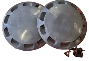 ukscooters VESPA PAR DE TAPACUBOS DE RUEDA GRISES CUBIERTA CON CLIPS PX PK 10" LML ESTRELLA - Imagen 1 de 5