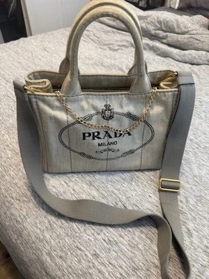 Bolso de hombro Prada 2 vías, Canapa, gris Foto 1 de 4