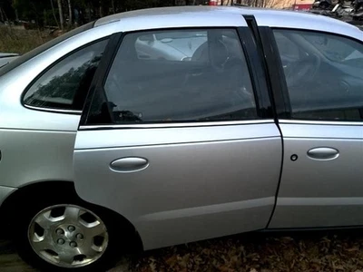 R REAR SIDE DOOR SEDAN ELECTRIC FITS 02 SATURN L SERIES 136560 Foto 1 de 3