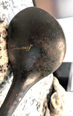 Antiguo driver de palos de golf Piccadilly vintage con eje de madera de nogal americano Foto 1 de 4