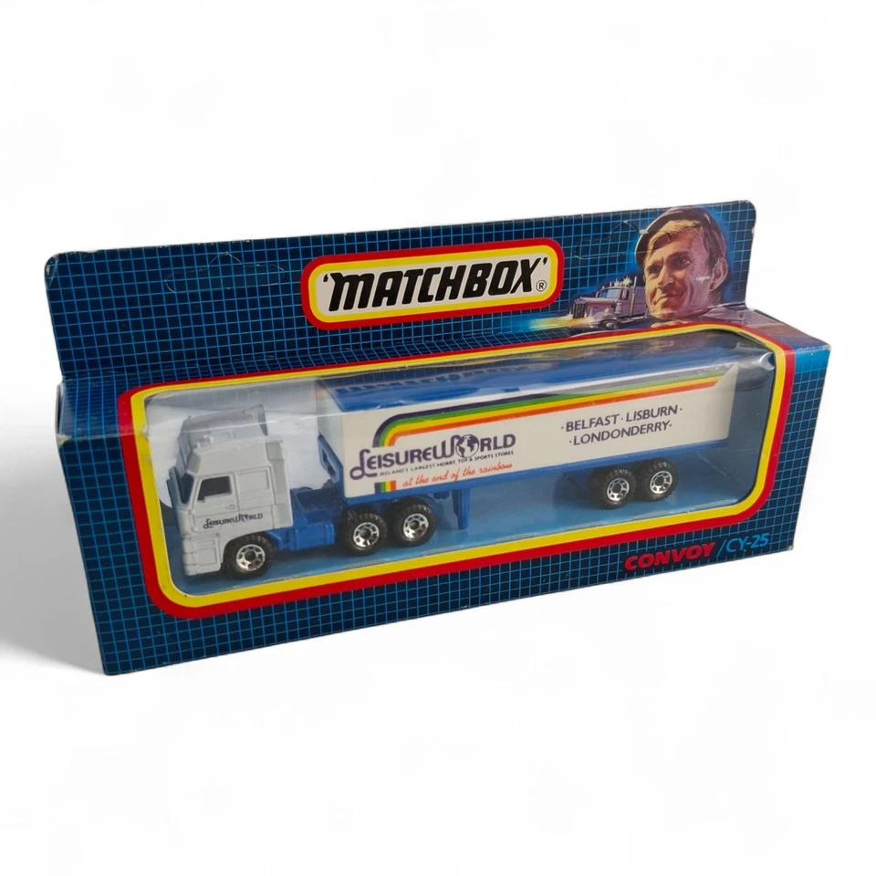 MATCHBOX CONVOY CY25 DAF semi trailer truck " LEISURE WORLD" NEW Unpunched 1987 - Image 1 of 4