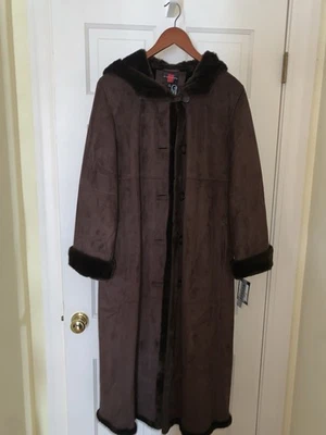 Gallery 黑色全长人造毛皮大衣女式 S 码 — 第 1/4 张图片