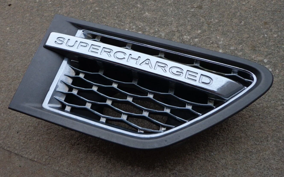 Range Rover Supercargado Guardabarros Ventilación Inserto Insignia Pasajero Derecha OEM Stock Original Foto 1 de 2