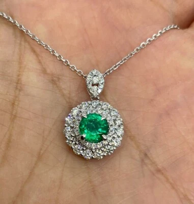 Кулон гало с имитацией зеленого изумруда круглой огранки 2 карата белое золото 14 карат - Изображение 1 из 4