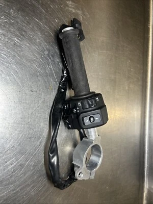 Kawasaki Ninja ZX10R 2016-2020 clip izquierdo en el manillar #100 Foto 1 de 4