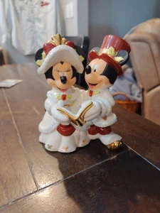 Figura de cerámica victoriana de villancicos de Navidad de Mickey y Minnie de Disney nueva con etiquetas C9 - Imagen 1 de 5