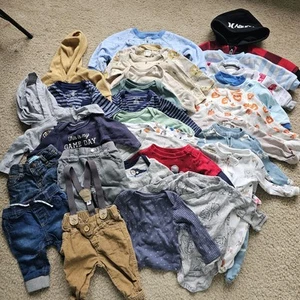 Lotto abbigliamento bambino ragazzo 30 pezzi neonato 3 mesi jeans top footies sacco a pelo - Foto 1 di 6