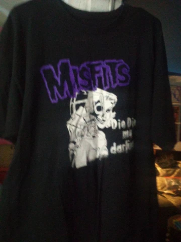Camiseta Misfits XL Looks Nueva Foto 1 de 1