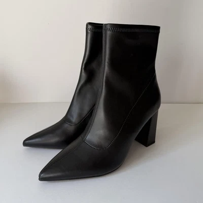 Wild Pair Boots Womens Size 9.5 Black ILOISEP Pointed Toe Block Heel Ankle Zip - Image 1 of 4