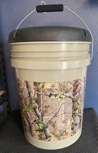 RealTree Camouflage 5-Gallon Bucket w/CLC Work Bucket Seat Combo Set - Picture 1 of 5
