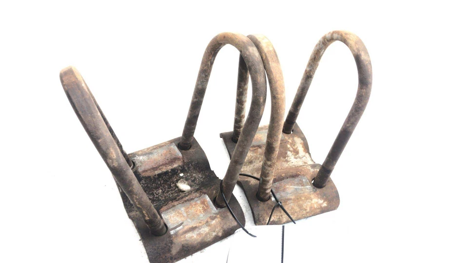 1973-1988 Chevy C20 Pickup U-bolt conjunto para traseira completo com placas OEM - Imagem 1 de 4