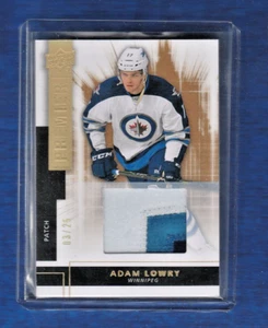 Parche de novato Premier 2014-15 Upper Deck dorado/25 # R16 Adam Lowry - Imagen 1 de 2