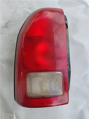 PILOTO TRASERO IZQUIERDO SUZUKI GRAN VITARA 3 PUERTAS (SQ/GT)(1999->) KOITO13232080 Foto 1 de 4