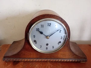 Vintage Mantel Clock Westminster Chimes Clock Runs - Cracked Lens & Foot Missing - Picture 1 of 16