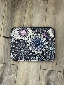 Vera Bradley Laptop Case 10.5” X 14” - Picture 1 of 4