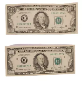 Dos billetes de 100 dólares 1981A en buen estado con números de serie secuenciales - Imagen 1 de 5