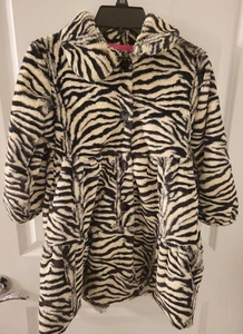 American Widgeon Faux Fur - White Tiger Style - Girls Coat / Jacket - Size 6 - Picture 1 of 3