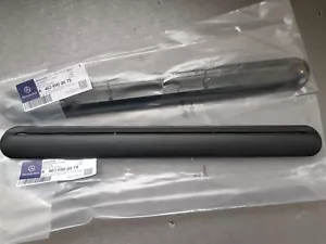 Genuine Mercedes W463 W460 W461 rear vent covering A4636900079 - Picture 1 of 2