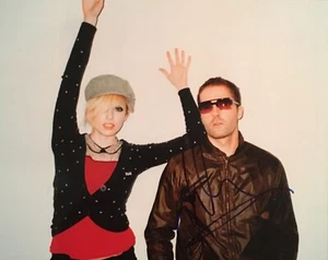 Julian De Martino The Ting Tings signiertes 8x10 Foto - Bild 1 von 2